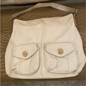 THE CLEANEST CREAMY WHITE LEATHER MICHAEL KORS BAG